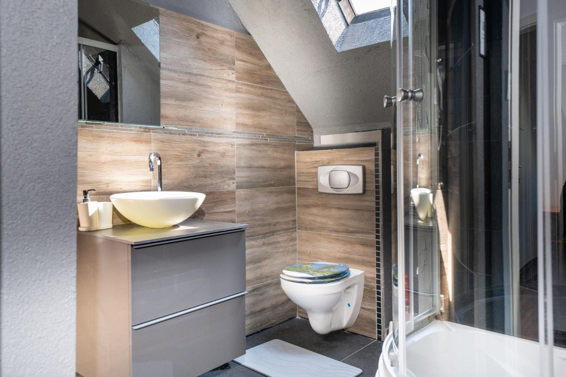 12: Privatzimmer Fuer Reisende Durch Koblenz Coblenza Esterno foto
